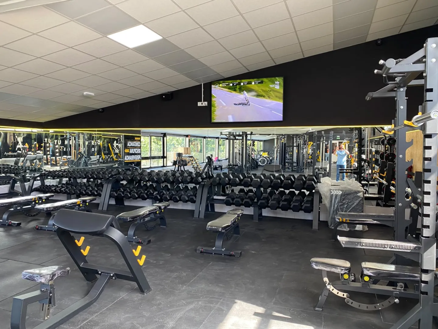 Portada GIMNASIO MUNICIPAL